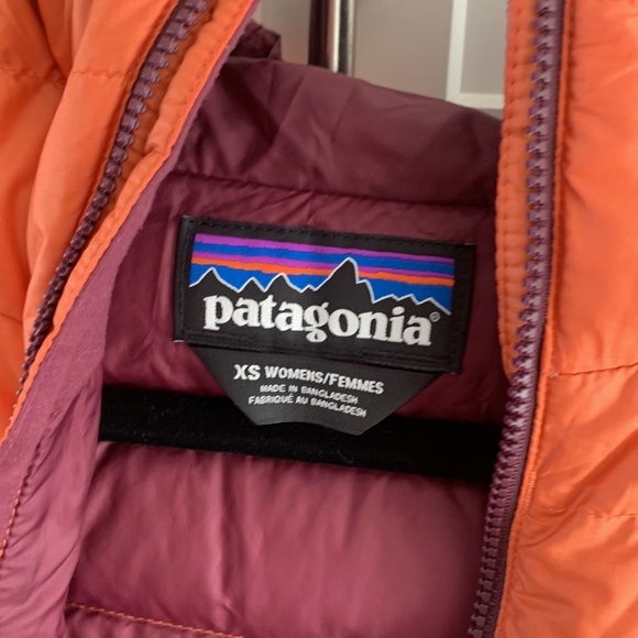 XS Orange Patagonia Down Sweater Hoody - Picture 3 of 4